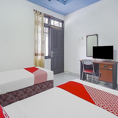 Oyo Life 90589 Palem Garden Hotel 图隆阿贡 外观 照片