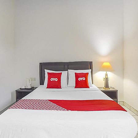 Oyo Life 90589 Palem Garden Hotel 图隆阿贡 外观 照片