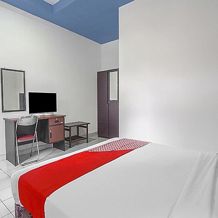Oyo Life 90589 Palem Garden Hotel 图隆阿贡 外观 照片