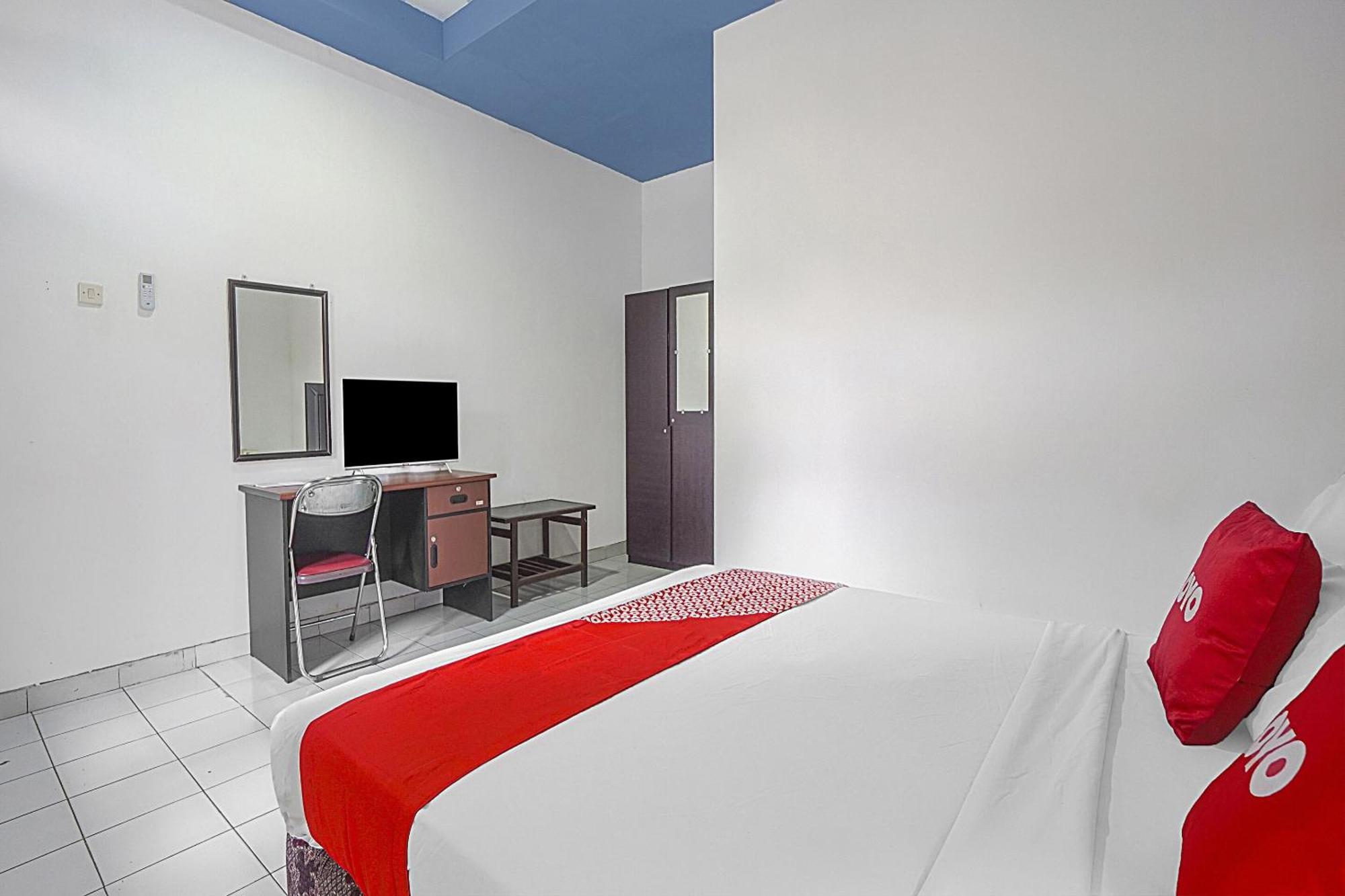 Oyo Life 90589 Palem Garden Hotel 图隆阿贡 外观 照片