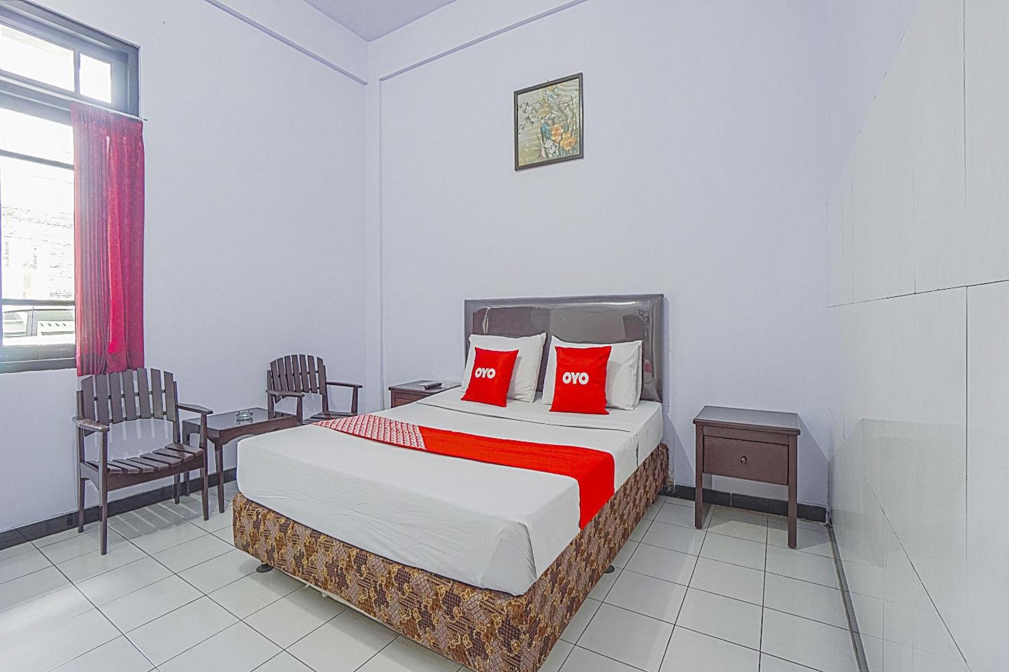 Oyo Life 90589 Palem Garden Hotel 图隆阿贡 外观 照片