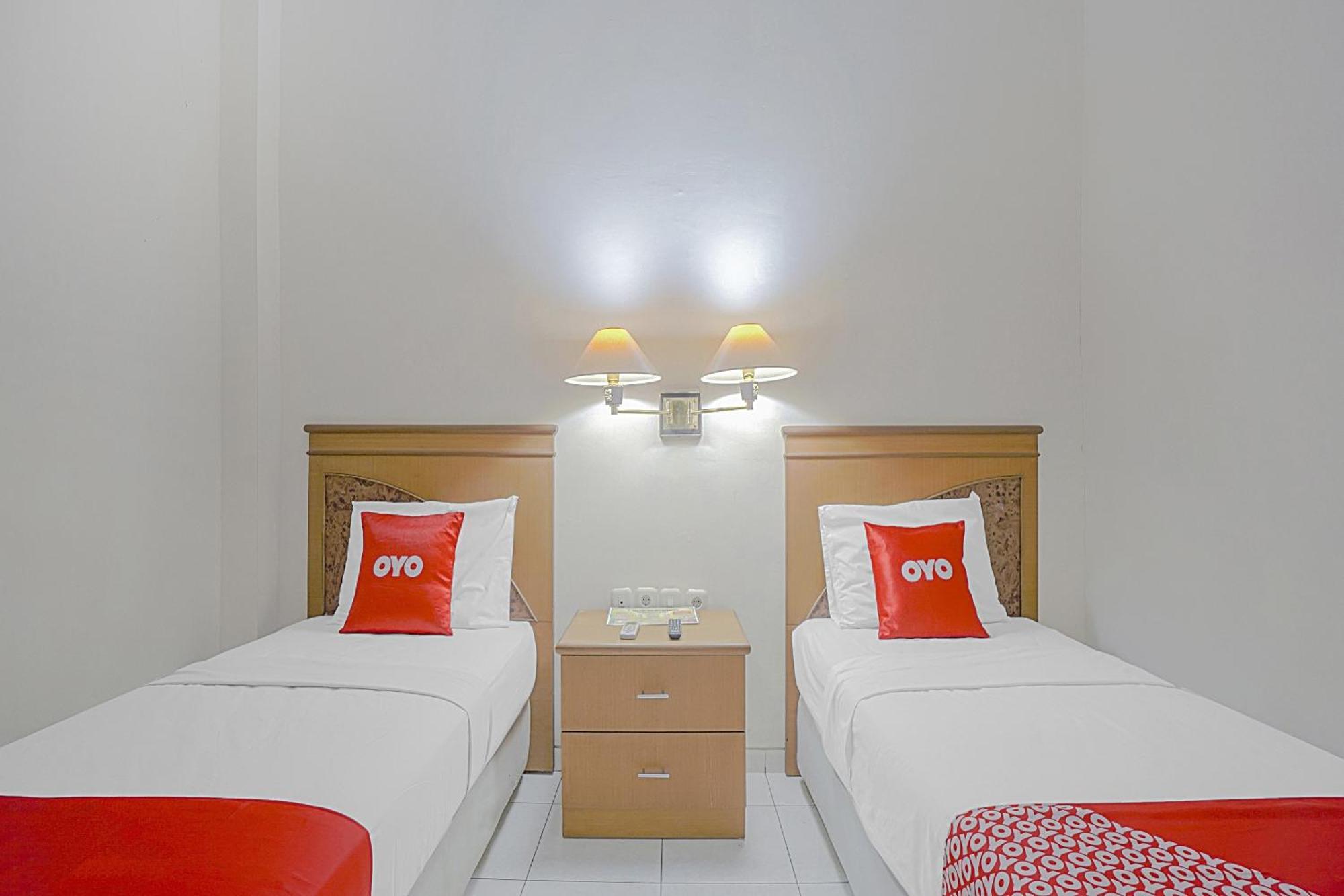 Oyo Life 90589 Palem Garden Hotel 图隆阿贡 外观 照片