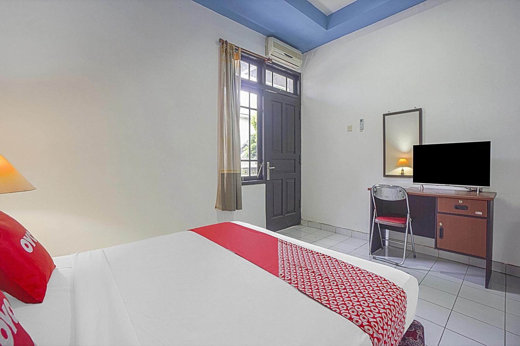 Oyo Life 90589 Palem Garden Hotel 图隆阿贡 外观 照片