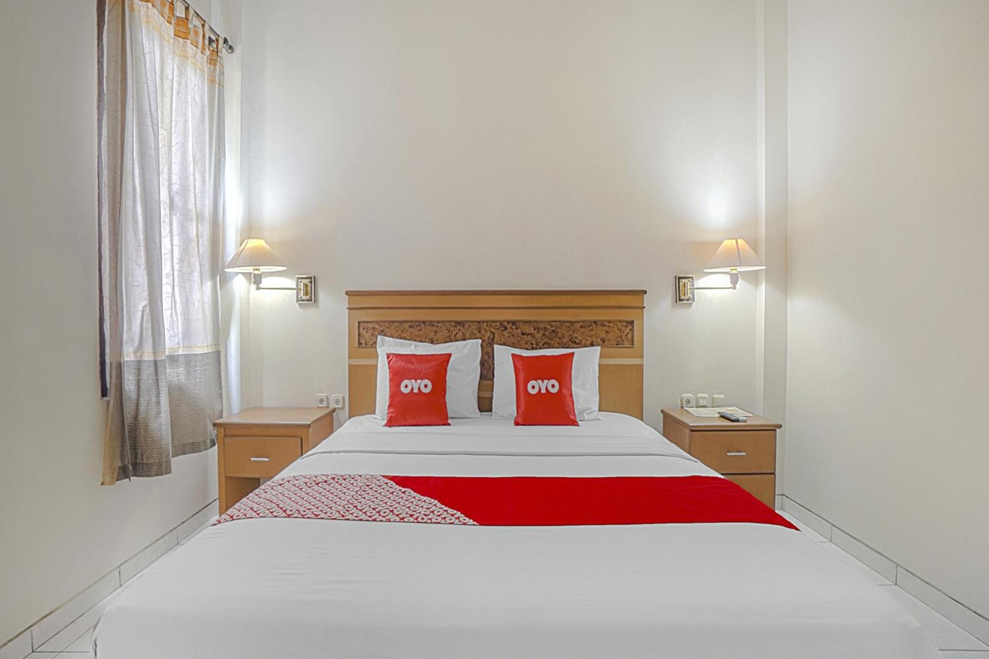 Oyo Life 90589 Palem Garden Hotel 图隆阿贡 外观 照片