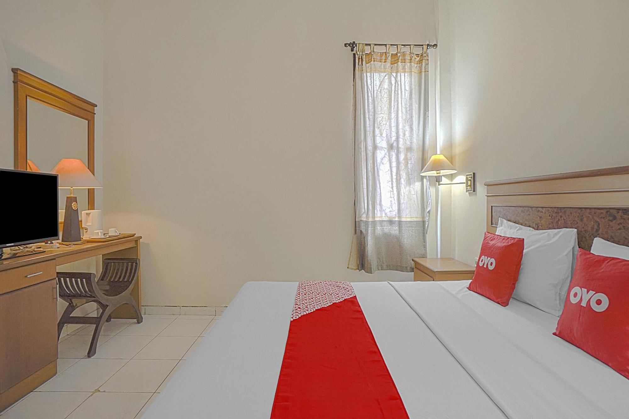 Oyo Life 90589 Palem Garden Hotel 图隆阿贡 外观 照片