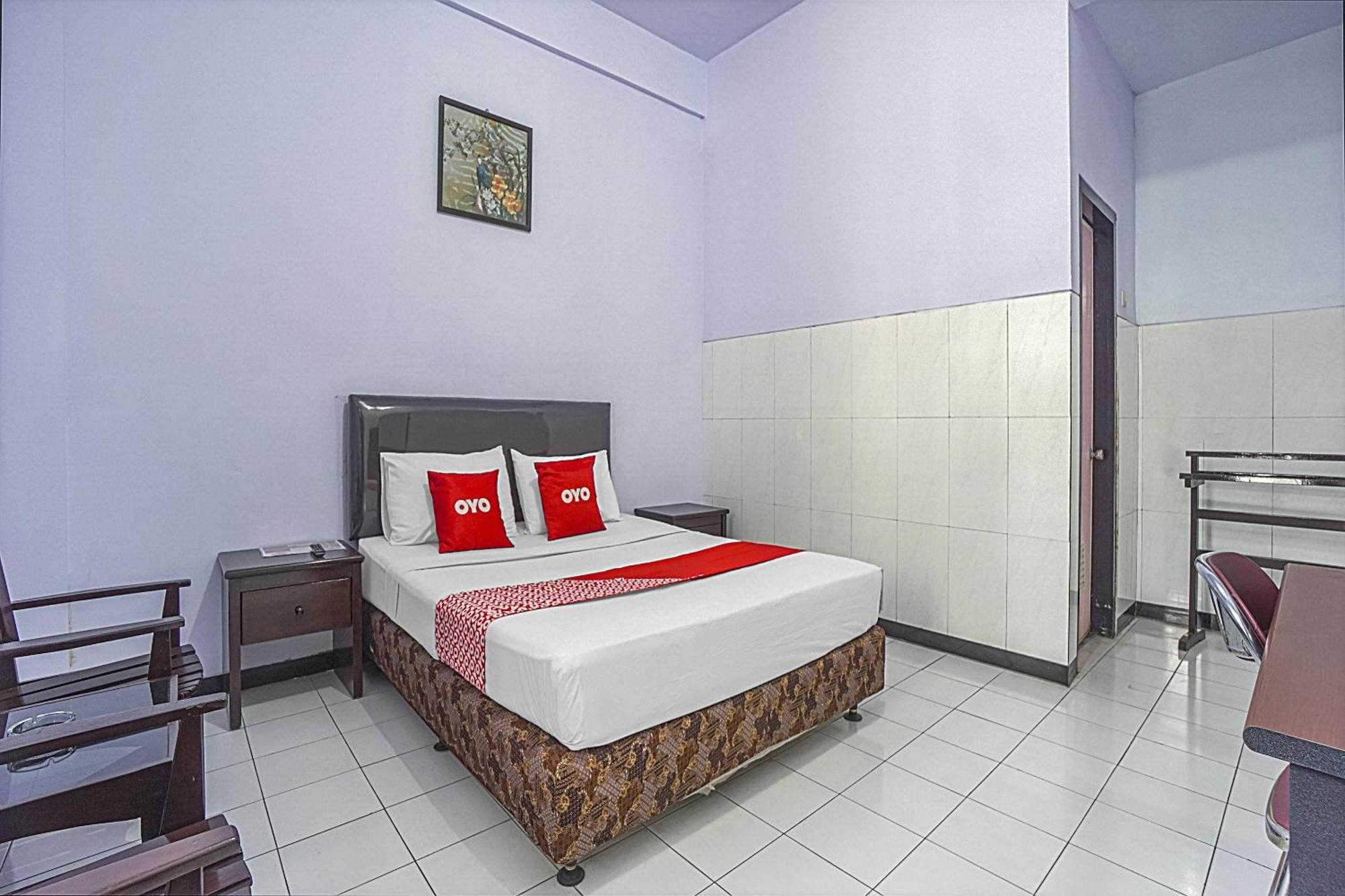 Oyo Life 90589 Palem Garden Hotel 图隆阿贡 外观 照片